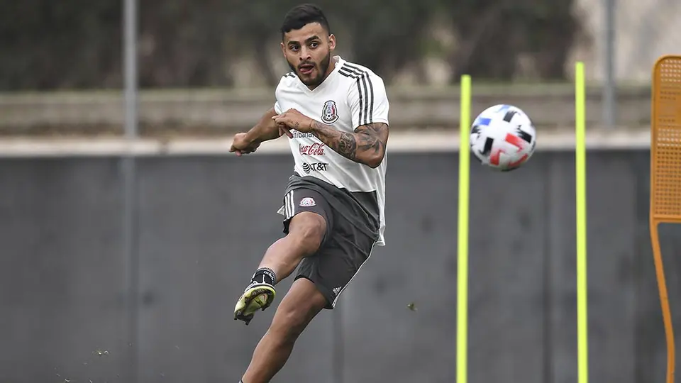 Alexis Vega llamó a Lozano para pedirle oportunidad de pelear por un lugar en Tri Sub 23