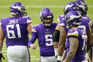 NFL: Vikings remontó a Panthers de último minuto de la mano de Chad Beebe