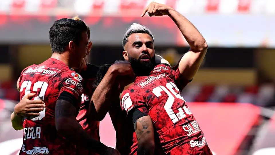 Liga MX: Toluca venció a los Pumas con polémica y tomó el liderato de la competencia