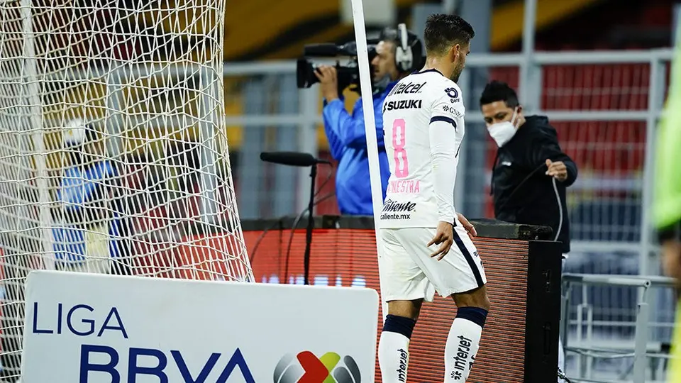 América vs Pumas: Andrés Iniestra se disculpó tras el penalti y la expulsión