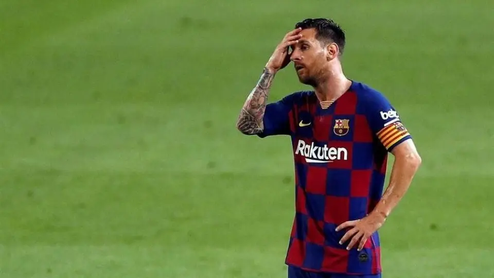 Barcelona acordó reducción salarial de jugadores por 122 millones de euros