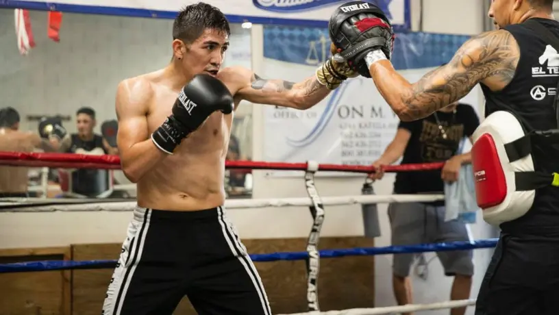 Leo Santa Cruz, por marca histórica de campeonatos ante Gervonta Davis