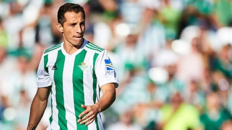 Andrés Guardado sigue sin poder jugar con el Betis