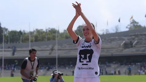 Pumas Femenil: Diana Gómez se tituló como licenciada en  Administración de empresas