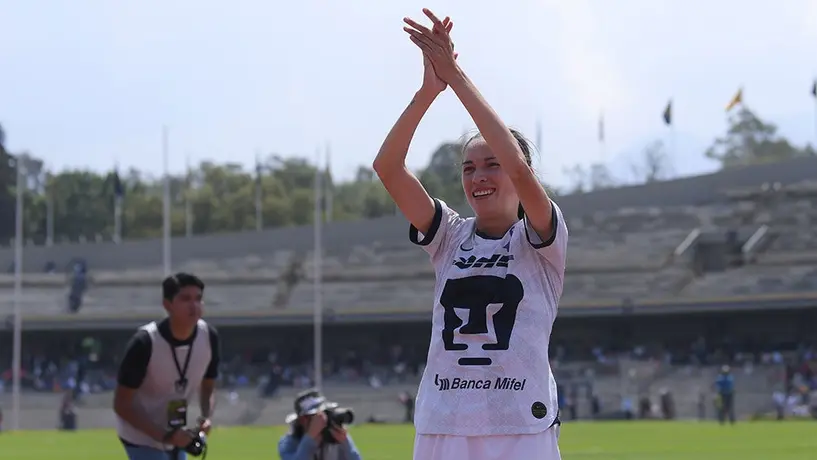 Pumas Femenil: Diana Gómez se tituló como licenciada en  Administración de empresas