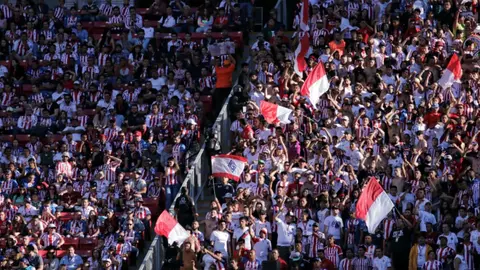 Chivas: Pidió a sus aficionados que no los reciban en CDMX y se queden en sus casas