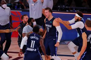 Mavericks igualan la serie con agónica victoria ante Clippers