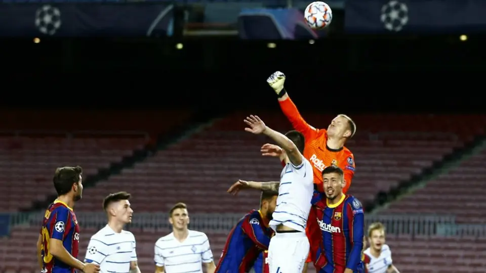 Champions League: Barcelona venció al Dinamo de Kiev en duelo de porteros