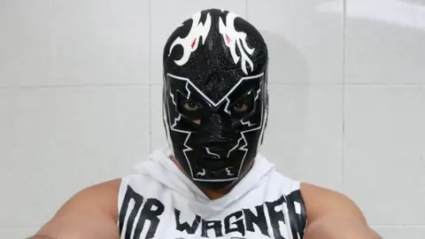 Hijo del Dr. Wagner Jr., un luchador de gran pedigree