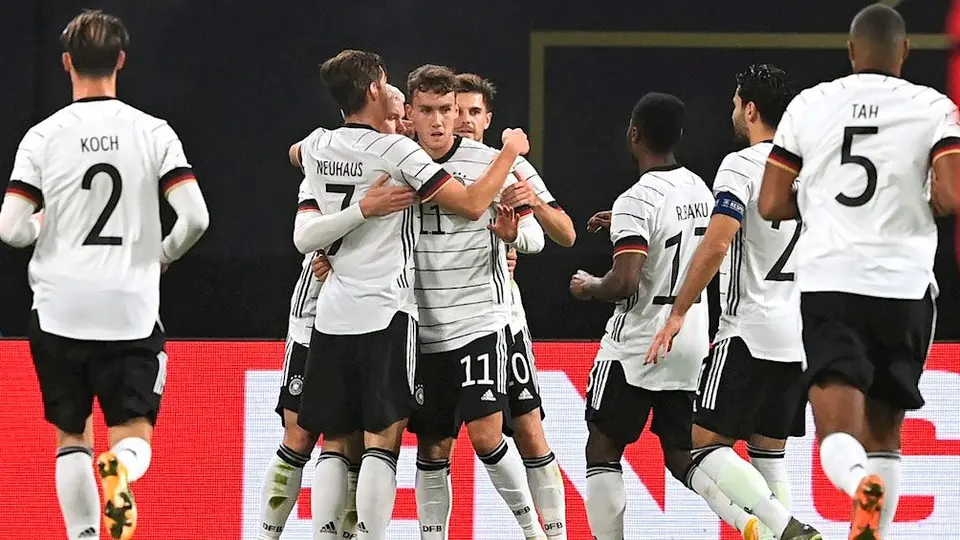 Alemania se impuso a los checos con solitario gol de Waldschmidt