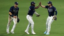 Rays resistió reacción de Yankees y empató la serie