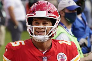 NFL: Patrick Mahomes, el más rápido en llegar a 100 pases de Touchdown