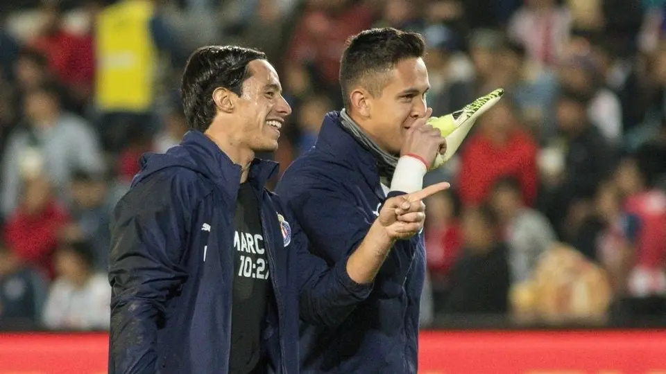 Chivas: Raúl Gudiño con mejores resultados que Toño Rodríguez en el arco del Rebaño