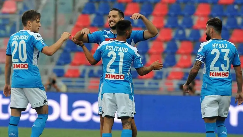 Chucky Lozano: Napoli firmó polémico empate contra Bolonia