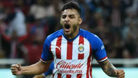 Alexis Vega previo a Clásico Nacional: 'Por mi cabeza nunca pasa el jugar con América'