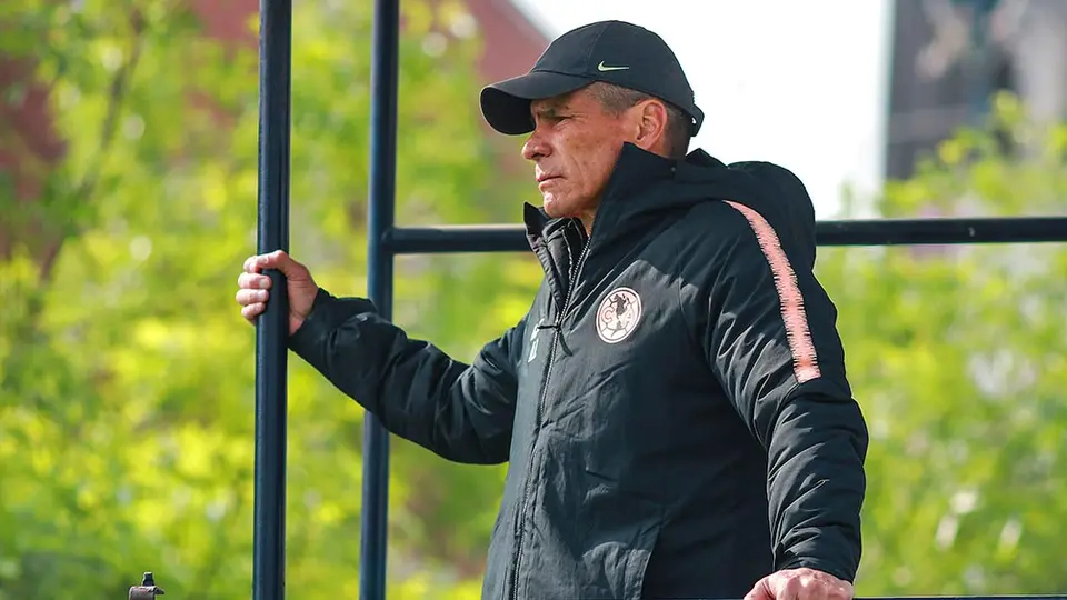 América: Oficializó salida de Alfredo Tena como director de Fuerzas Básicas