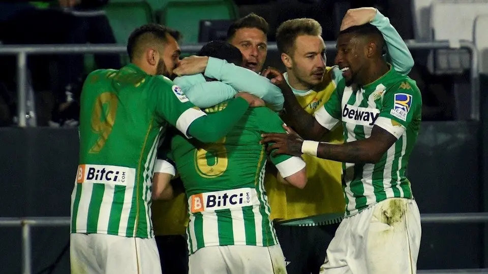 Lainez y Guardado: Plantilla del Betis acordó nuevo ajuste salarial