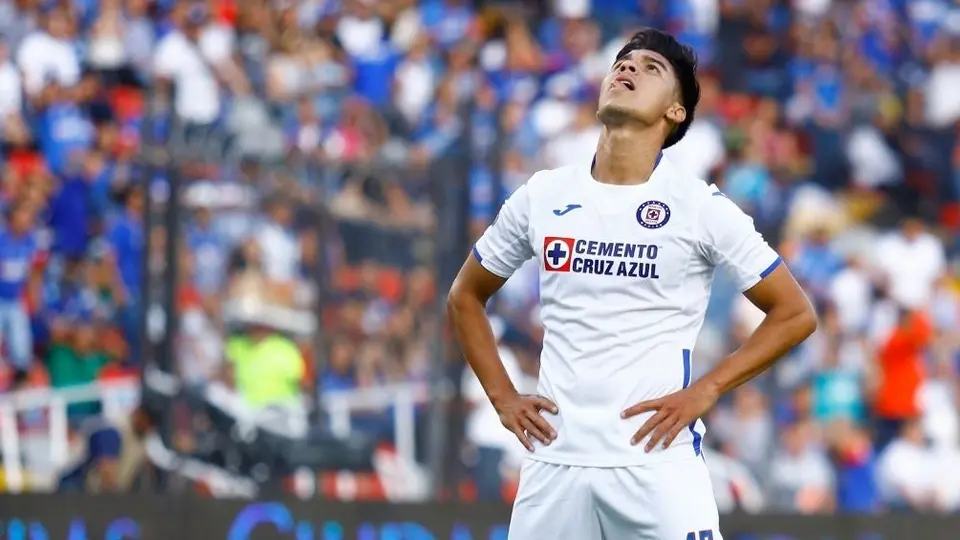 Cruz Azul: Pol Fernández expresó a la directiva su deseo de volver a Racing