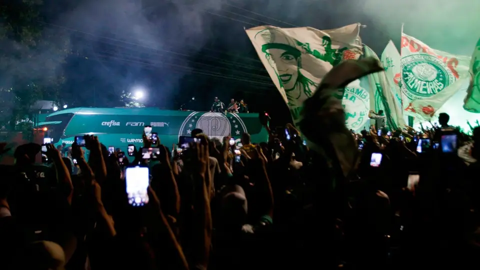 Copa Libertadores: Afición de Palmeiras celebra título sin sana distancia