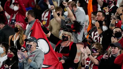Super Bowl LV: Afición de Tampa Bay realizó festejo desbordado a pesar del Covid-19
