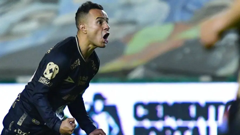 León: Dio un golpe de autoridad venciendo a Santos viniendo de atrás en el marcador