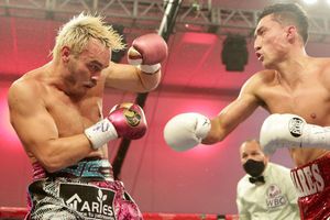 Julio César Chávez Jr. fue derrotado por Mario Cázares en polémica pelea de exhibición