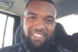 Video: Exreceptor atrapó a un niño que fue lanzado durante un incendio