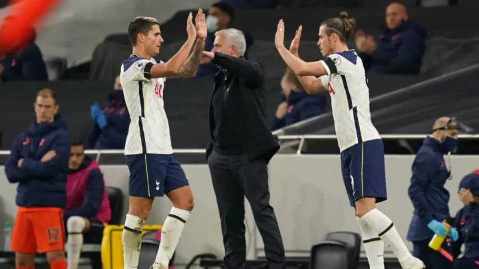 Mourinho: 'Estoy muy contento con Bale, me meteré a las webs de Madrid para ver qué dicen'