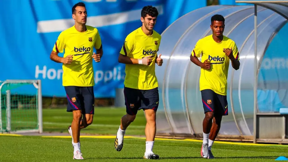 Barcelona: Busquets, Ansu Fati y Aleña entrenan de manera voluntaria en el club