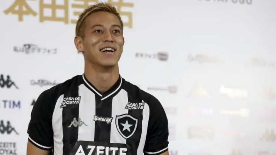 Keisuke Honda rescindió su contrato con el Botafogo