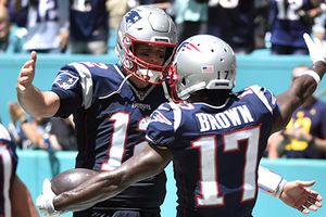 NFL: Antonio Brown estaría alojándose en mansión de Brady tras su arribo a los Buccaneers