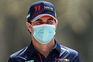 Checo Pérez: PSV y Erick Gutiérrez mandaron mensaje de apoyo al piloto de Red Bull