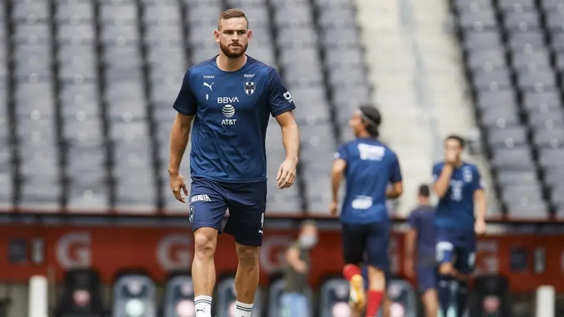 Rayados: Janssen fue captado en restaurante con bebidas y sin sana distancia