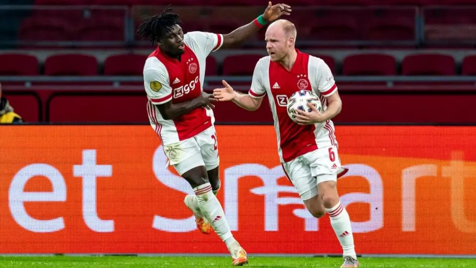 Edson Álvarez: Ajax goleó al Fortuna con participación del mexicano