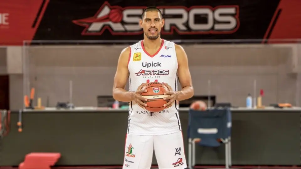 Gustavo Ayón espera que los problemas entre la FIBA y la Ademeba terminen pronto