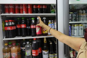 Oaxaca: Prohibió la venta de refrescos y comida chatarra a menores de edad