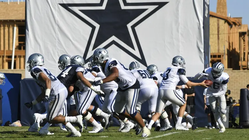 Cowboys de Dallas en entrenamiento | AP
