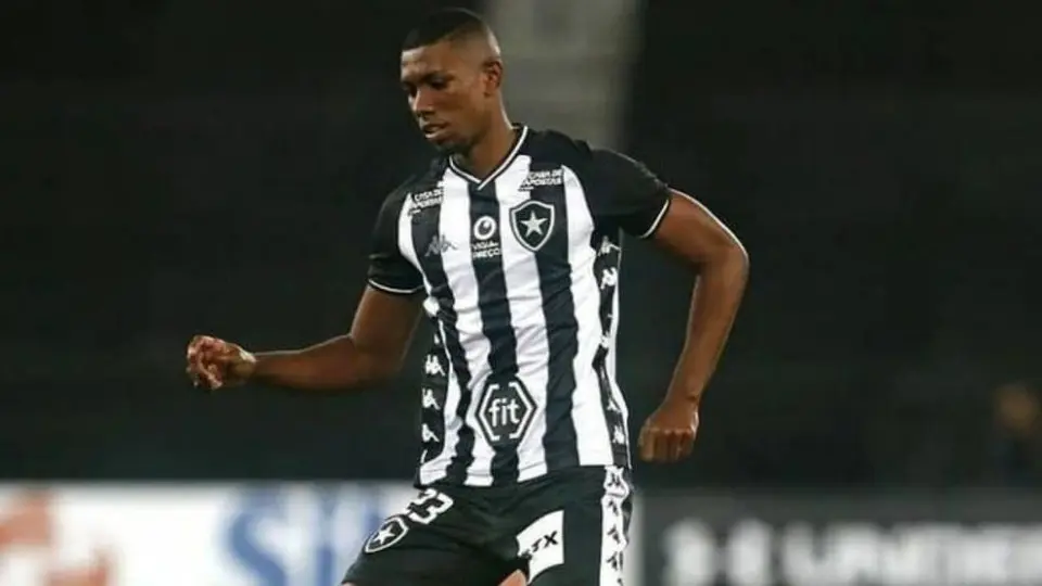 Cruz Azul: Negociaciones por Kanu se habrían estancado con Botafogo