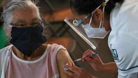 México alcanzó 2 millones 227 mil 842 infectados de coronavirus; muertes ascienden a 201 mil 826