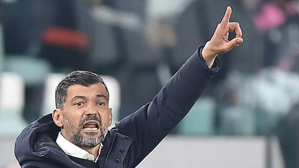 Porto: DT de Tecatito no recibió ninguna pregunta en conferencia tras eliminar a la Juventus