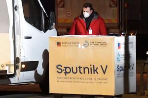Unión Europea apoya decisión de bloquear exportación de vacunas contra Covid-19