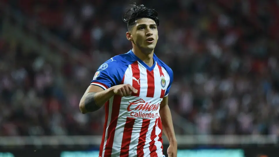 Alan Pulido: 'Se extraña mucho jugar en Chivas'