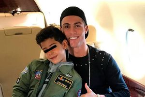 Cristiano Ronaldo: Policía investiga a su hijo por conducir moto acuática
