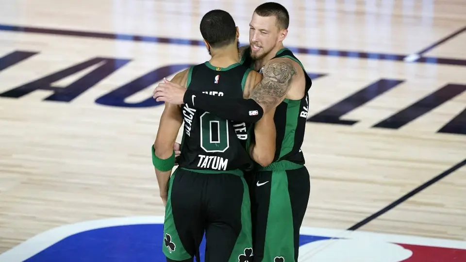 NBA: Tatum y Brown guiaron a los Celtics al triunfo sobre 76ers