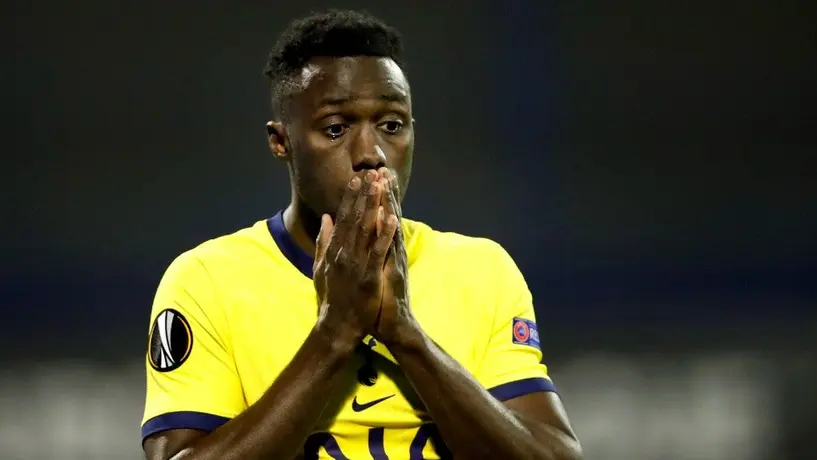 Aficionados del Tottenham: 'Cambien a Dávinson Sánchez por una bolsa de Doritos'