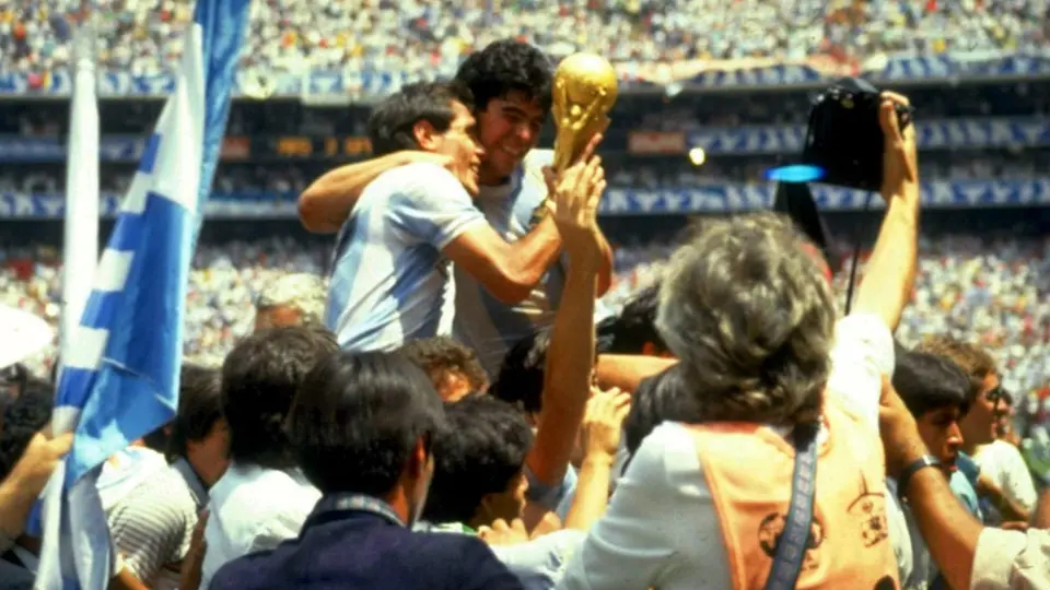 Diego Maradona: ¿Quién fue el astro argentino?