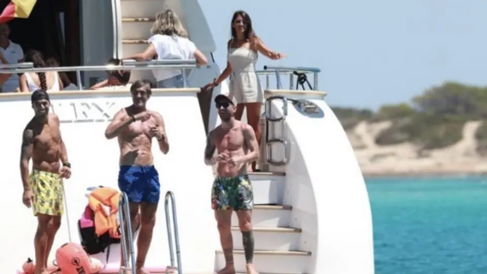 Barcelona: Esto es lo que cuesta descansar en el yate donde están Messi y Suárez