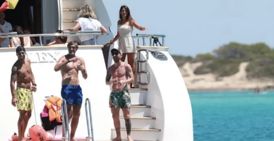 Barcelona: Esto es lo que cuesta descansar en el yate donde están Messi y Suárez