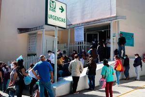 Coronavirus: A un año del inicio de la pandemia, IMSS logró 'cero rechazos' a pacientes