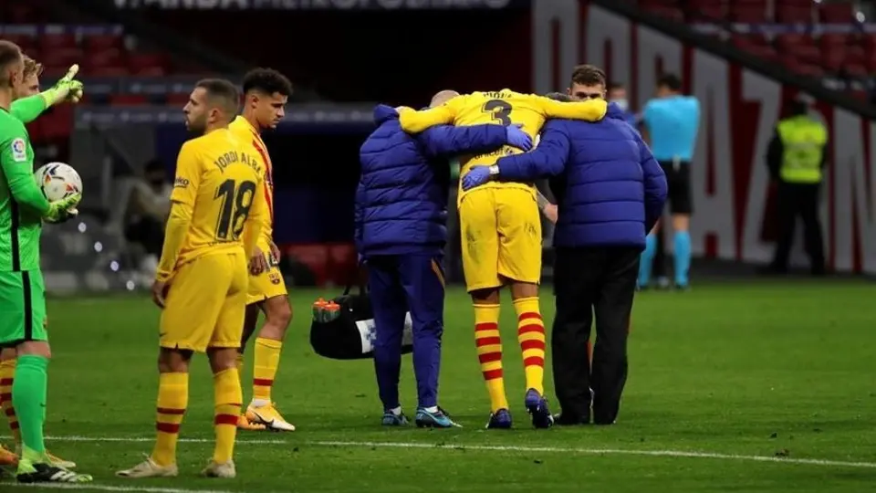 Barcelona: Lesión de Piqué no sería tan grave, aseguro presidente de la junta del Barca